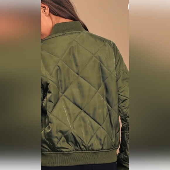 Woman's quilted cropped olive green flight jacket - Picture 3 of 5